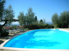 Отель Enjoy the Tuscan landscape in a farmhouse with pool and wifi  Поджибонси